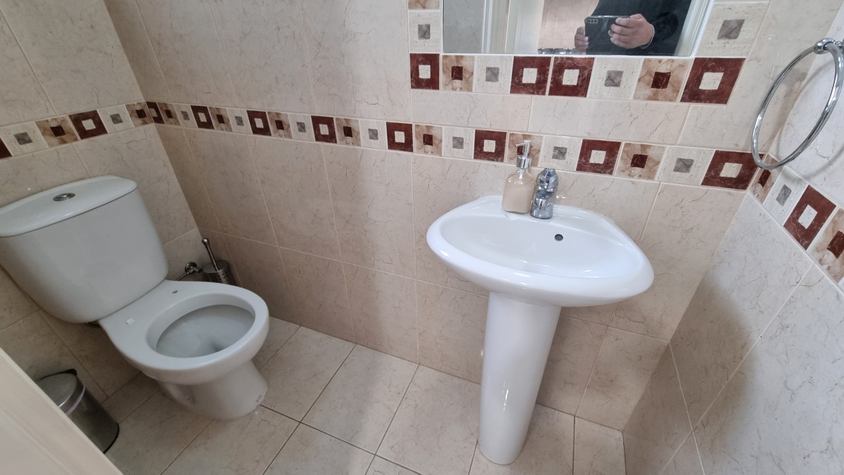 Town House / Maisonette For Rent  in  Kato Paphos - Universal