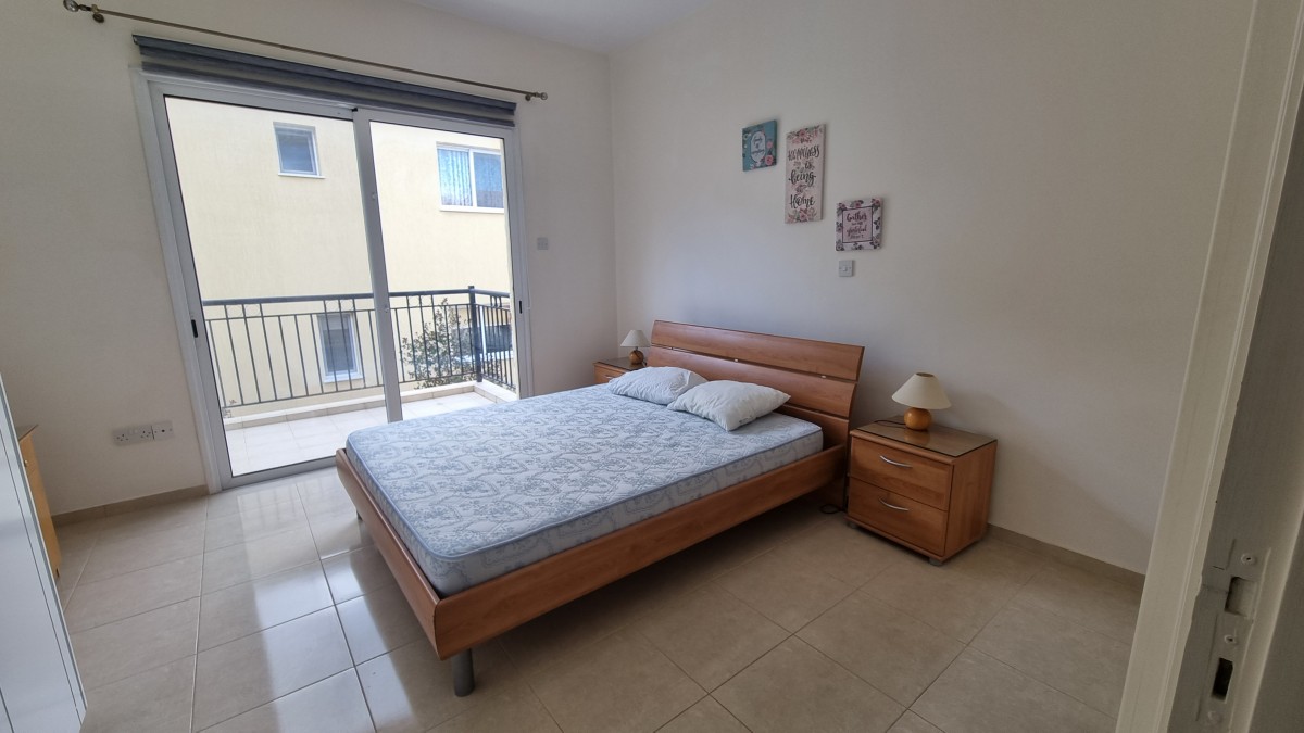 Town House / Maisonette For Rent  in  Kato Paphos - Universal