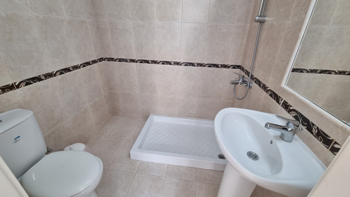 Town House / Maisonette For Rent  in  Kato Paphos - Universal