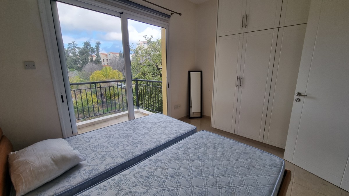 Town House / Maisonette For Rent  in  Kato Paphos - Universal