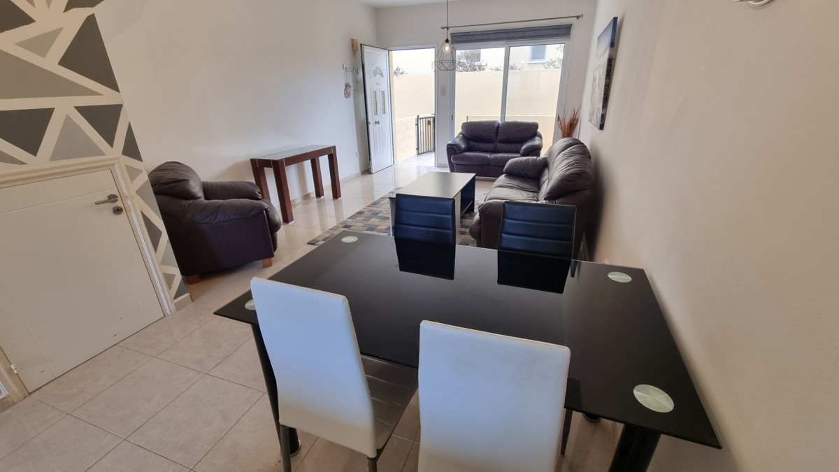 Town House / Maisonette For Rent  in  Kato Paphos - Universal