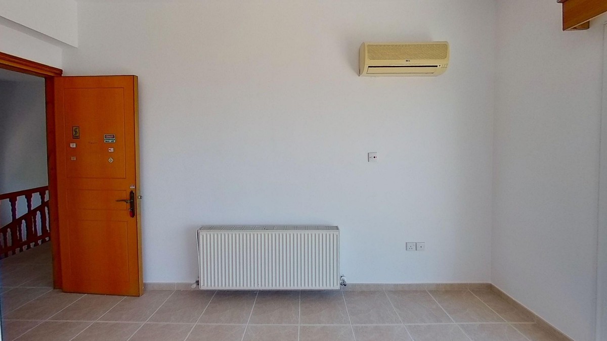 Detached Villa For Sale  in  Nea Dimmata