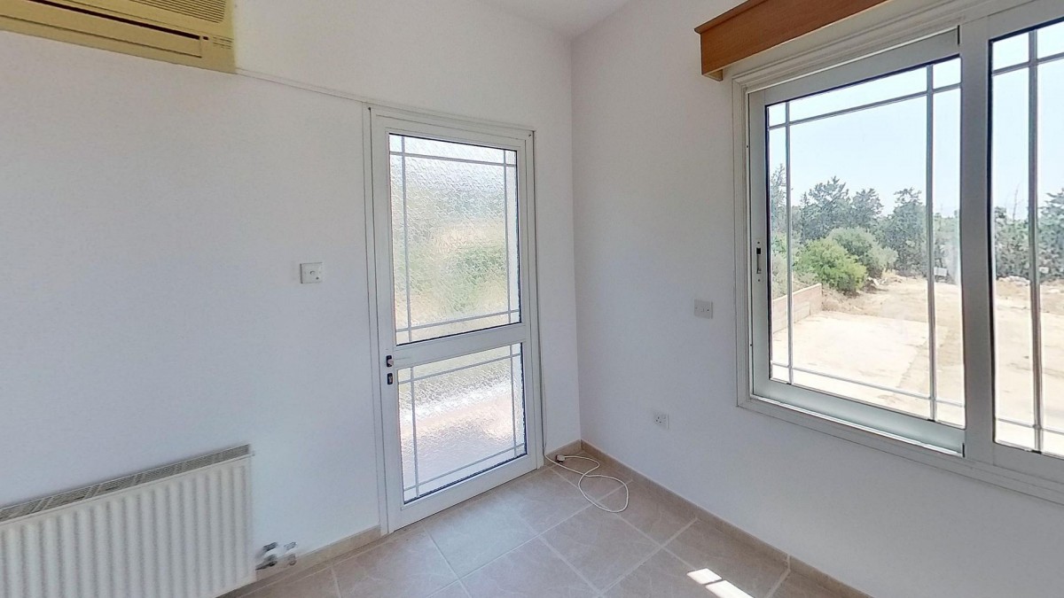 Detached Villa For Sale  in  Nea Dimmata