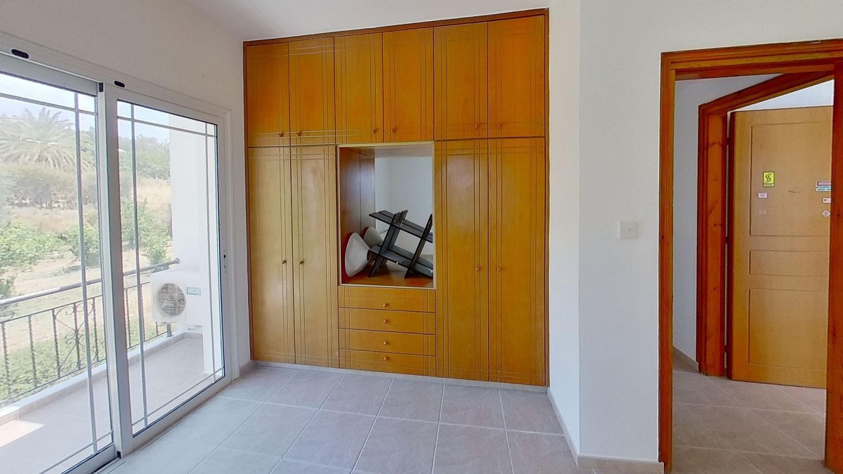 Detached Villa For Sale  in  Nea Dimmata