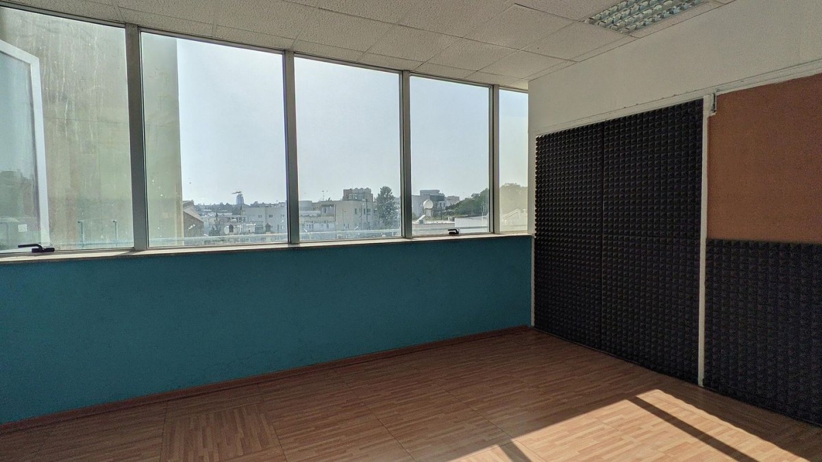 Office unit in Larnakos Avenue, Aglantzia, Nicosia