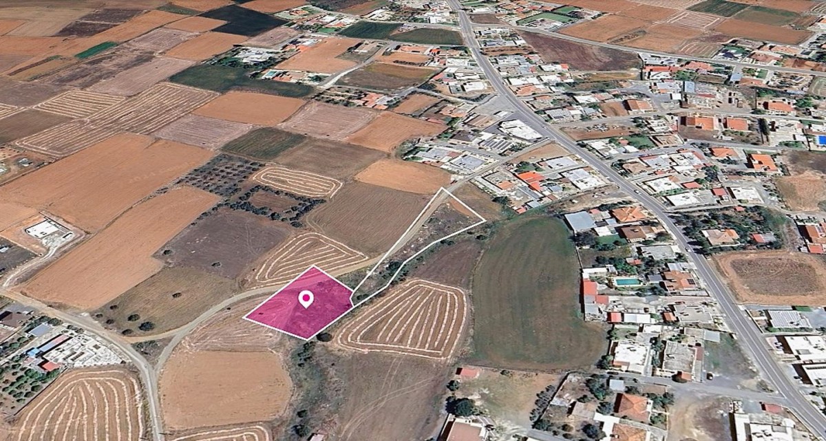 Distributed Share of a residential field in Palaiometocho, Nicosia