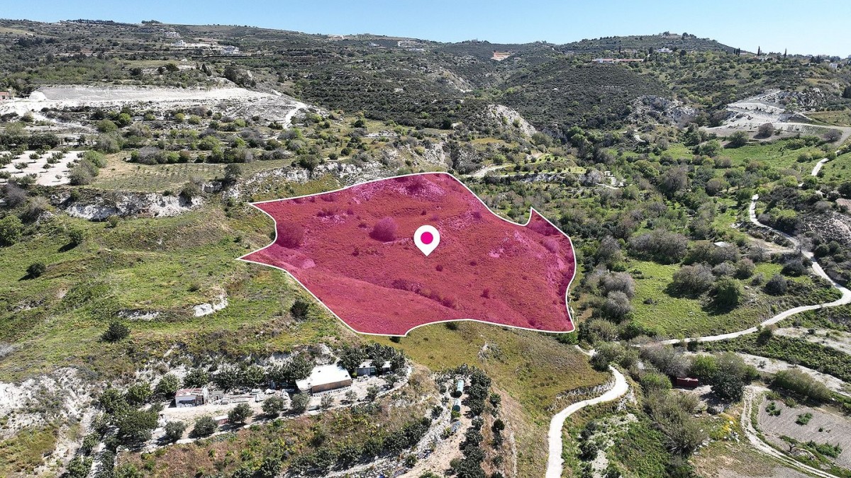 Agricultural Field in Mesa Chorio, Paphos