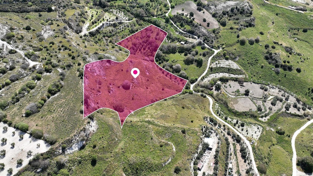 Agricultural Field in Mesa Chorio, Paphos