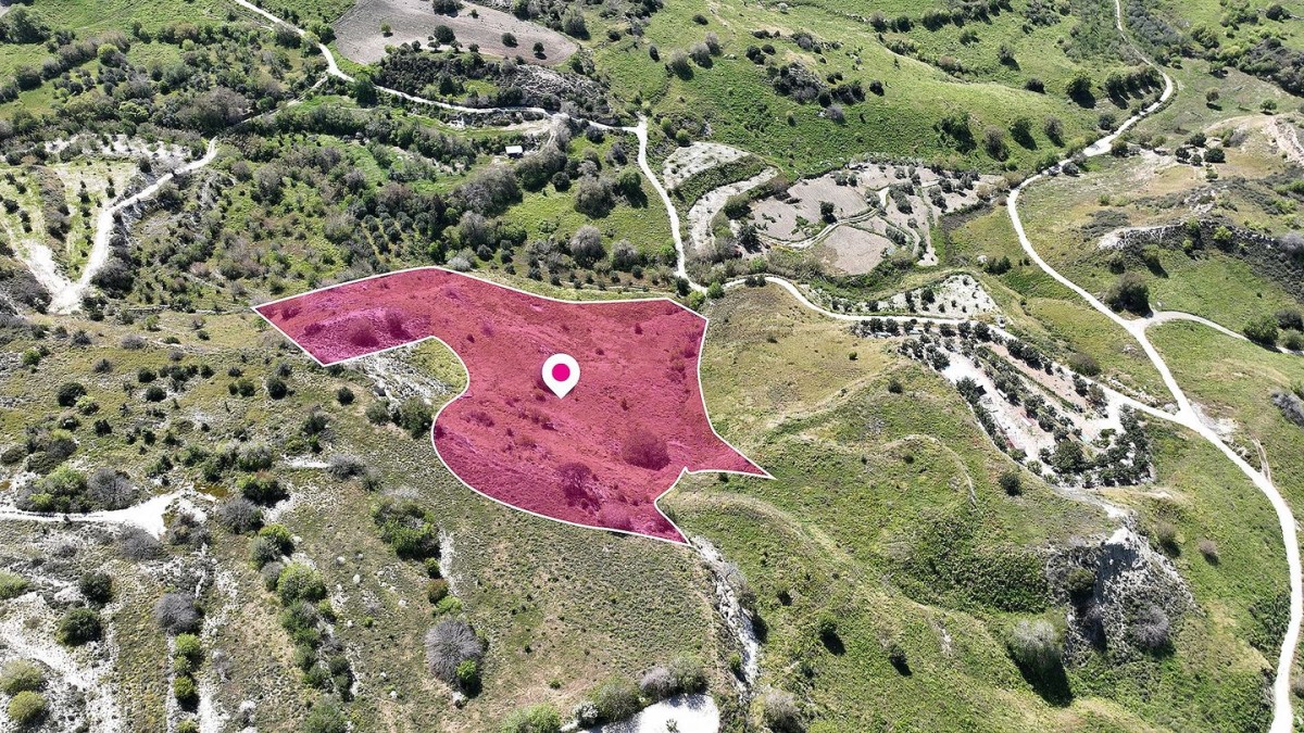 Agricultural Field in Mesa Chorio, Paphos