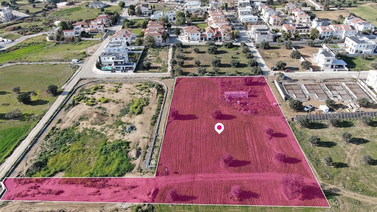 Share of Field in Tseri, Nicosia
