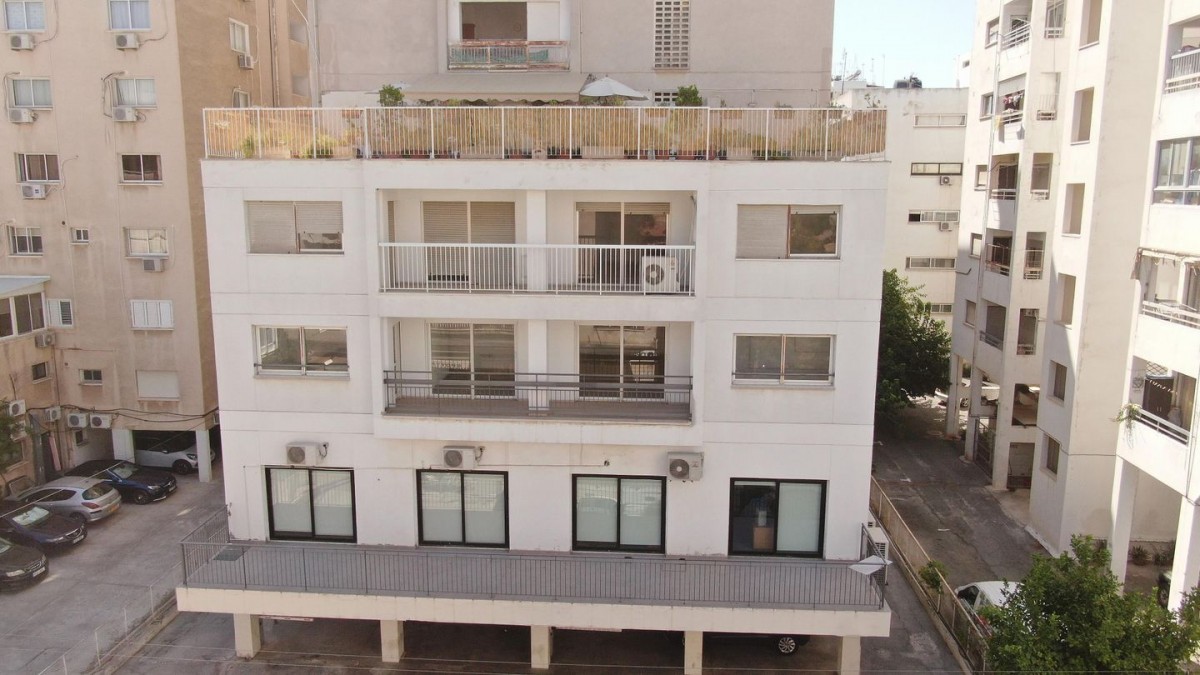 Office Unit in Agioi Omologites, Nicosia