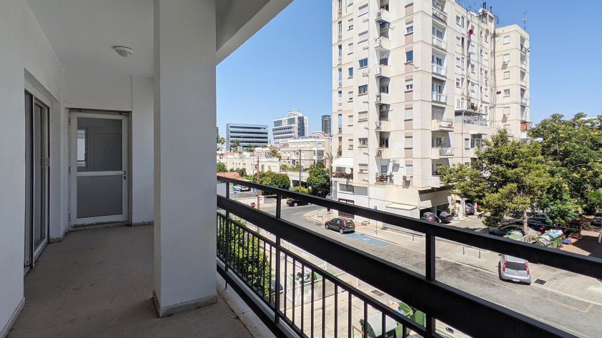 Office Unit in Agioi Omologites, Nicosia