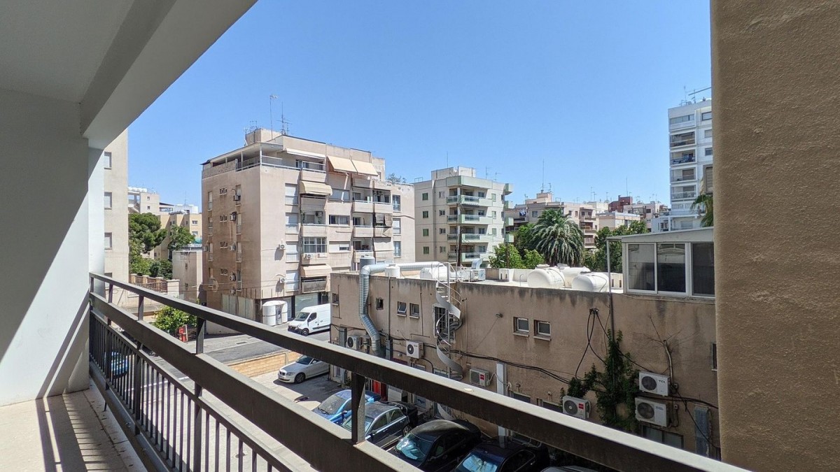 Office Unit in Agioi Omologites, Nicosia