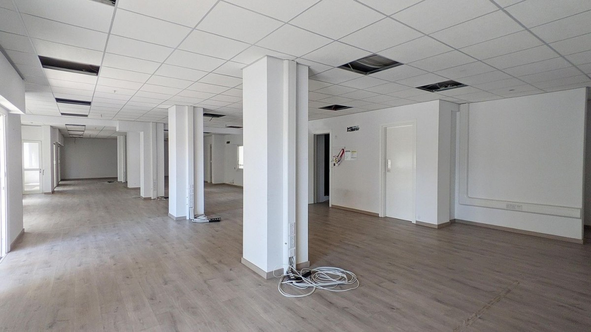 Office Unit in Agioi Omologites, Nicosia