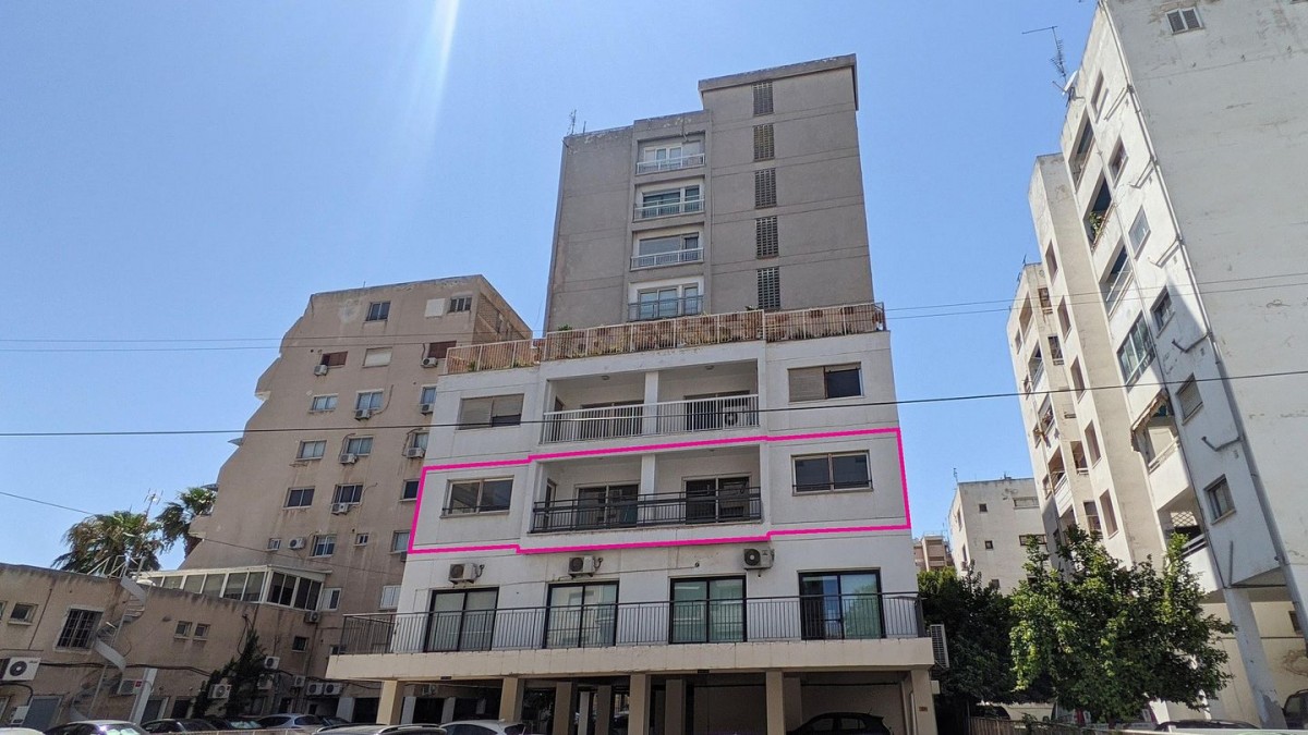 Office Unit in Agioi Omologites, Nicosia