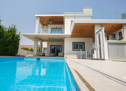 Agios Tychon, Limassol Detached Villa For Sale | WW11394