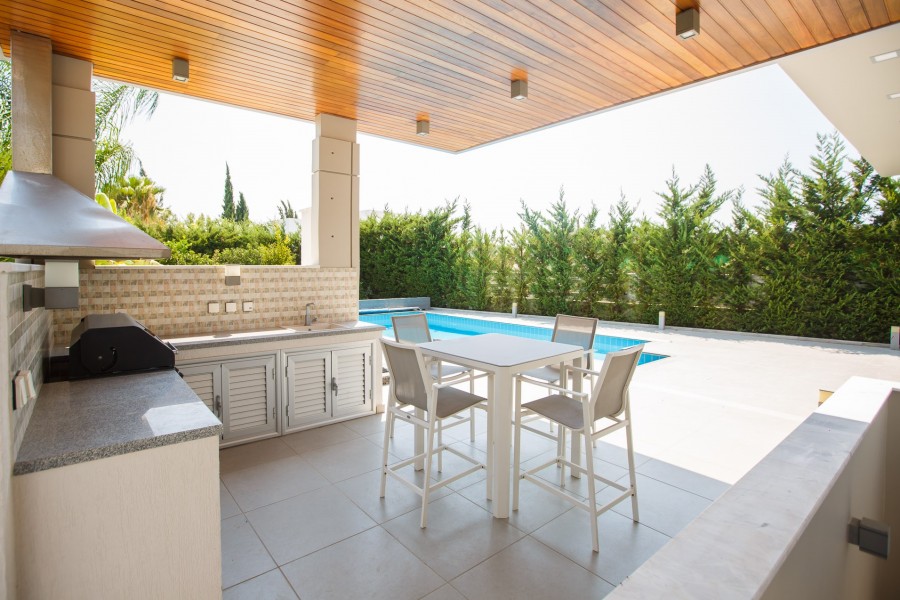 Detached Villa For Sale  in  Agios Tychon