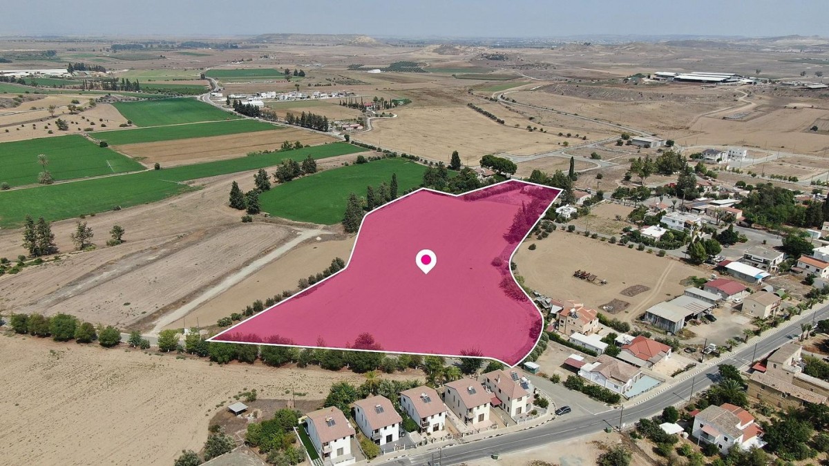 (Share) Field in Potamia, Nicosia