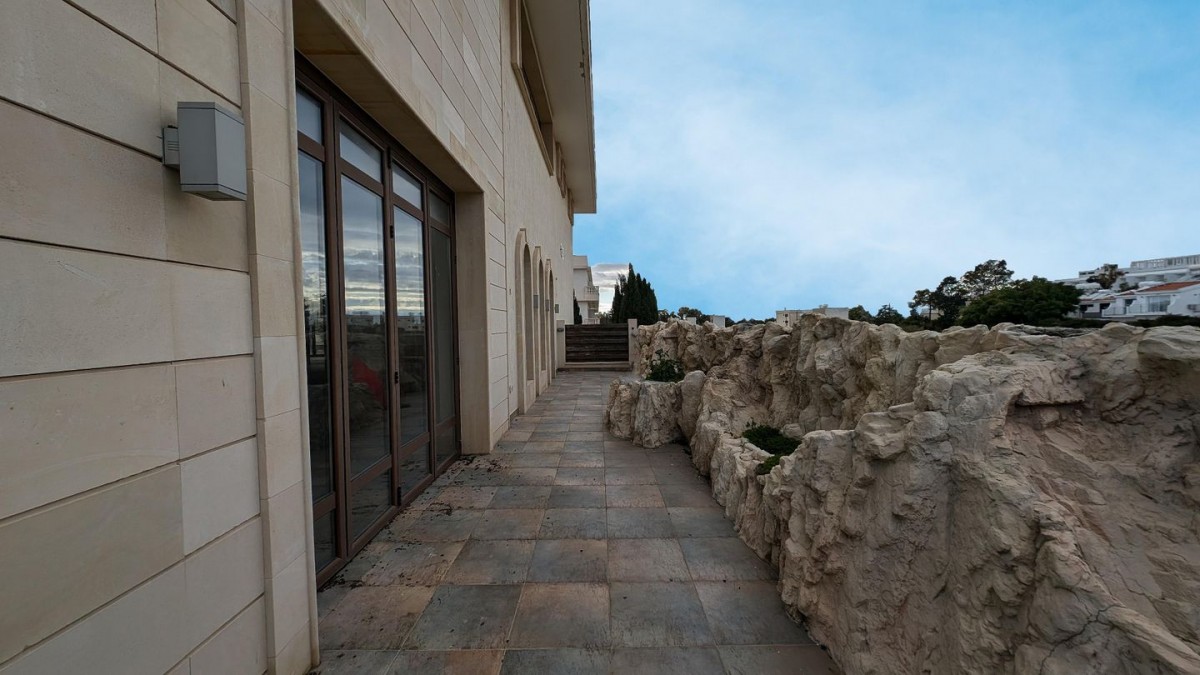 Commercial  Building in Mouttalos, Dimos Pafou, Paphos