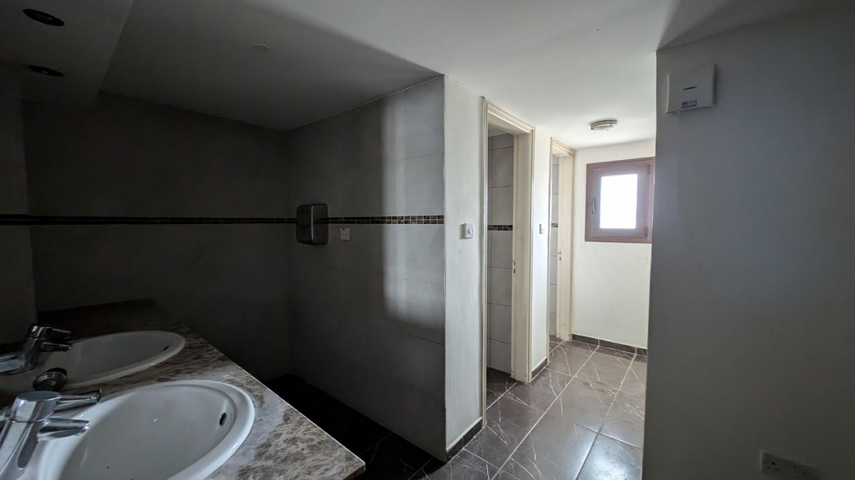 Commercial  Building in Mouttalos, Dimos Pafou, Paphos