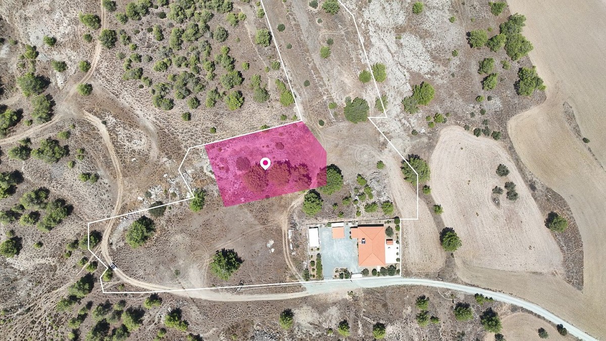 Share of a residential field in Mathiatis, Nicosia