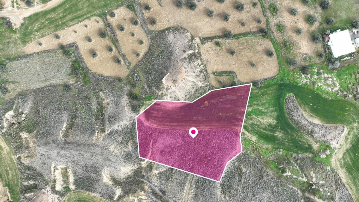 Residential field located in Tseri, Nicosia.