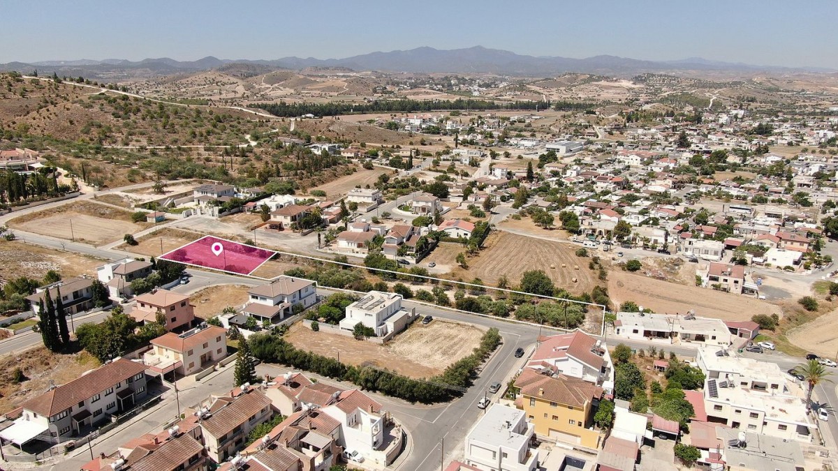 Pera Chorio, Nicosia Residential Plot For Sale | WW29128