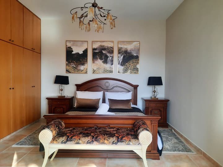 Detached Villa For Sale  in  Chlorakas