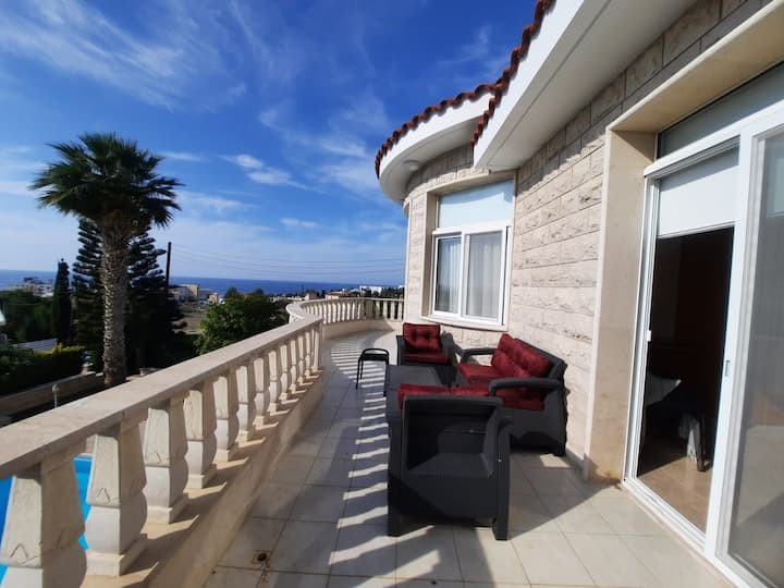 Detached Villa For Sale  in  Chlorakas