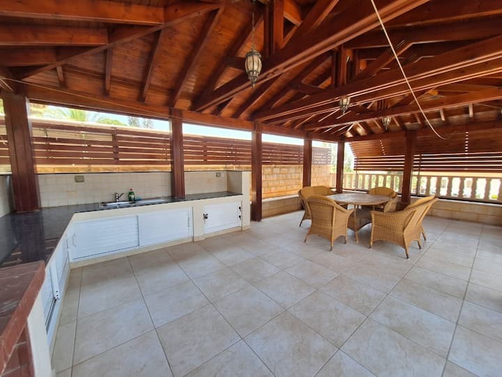 Detached Villa For Sale  in  Chlorakas