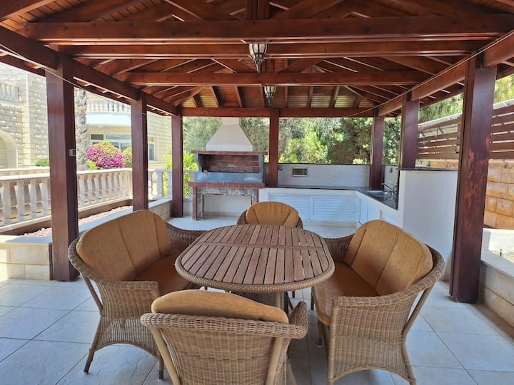 Detached Villa For Sale  in  Chlorakas