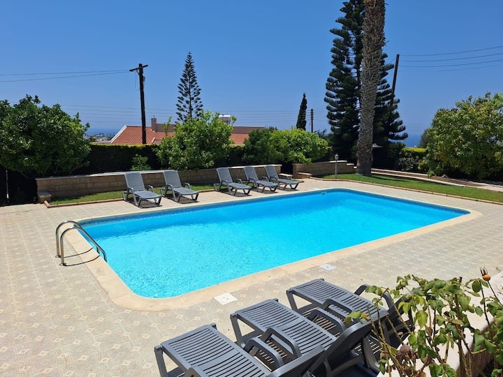 Detached Villa For Sale  in  Chlorakas
