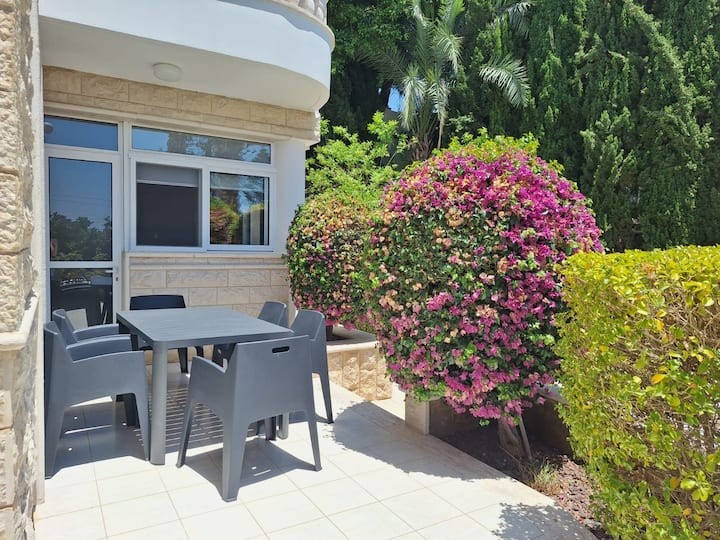Detached Villa For Sale  in  Chlorakas