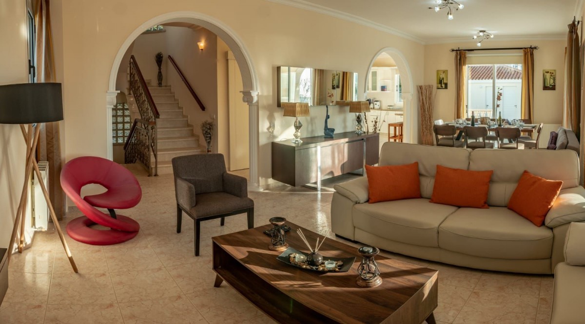 Detached Villa For Sale  in  Select Location