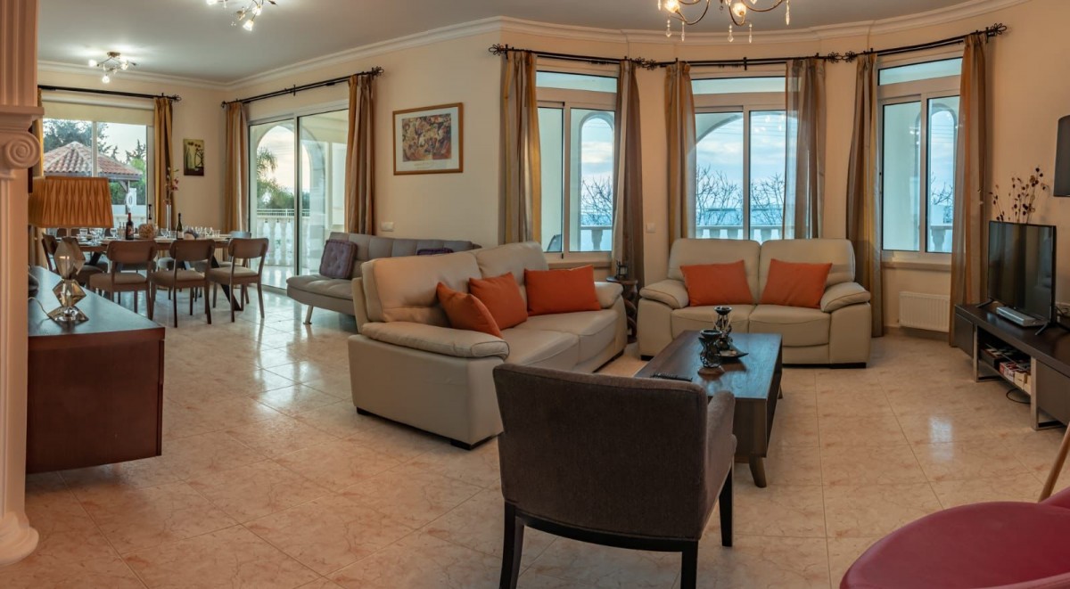 Detached Villa For Sale  in  Select Location