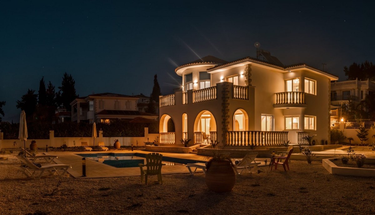Detached Villa For Sale  in  Argaka
