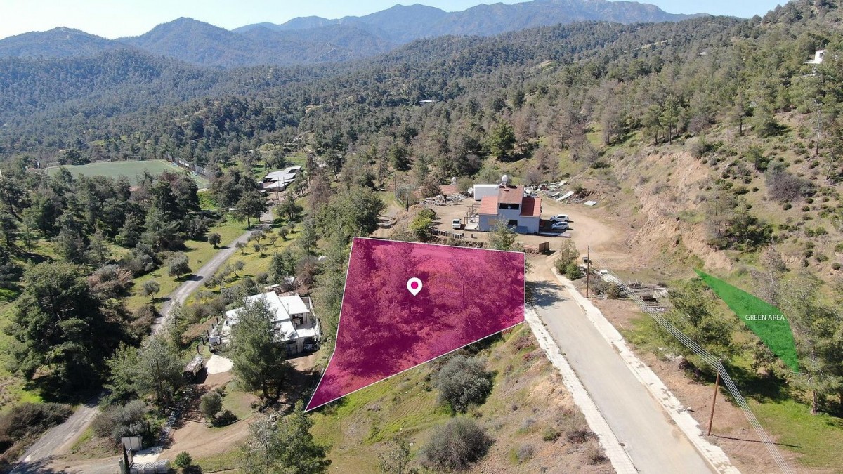 Residential field in Kapedes, Nicosia