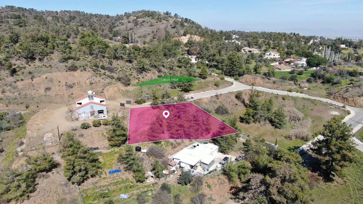 Residential field in Kapedes, Nicosia