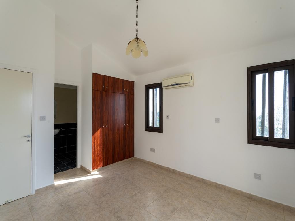Detached Villa For Sale  in  Kouklia - Secret Valley
