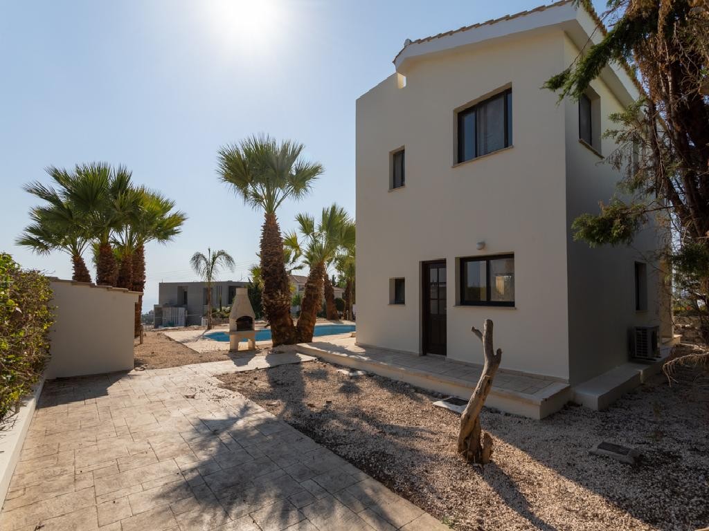 Detached Villa For Sale  in  Kouklia - Secret Valley