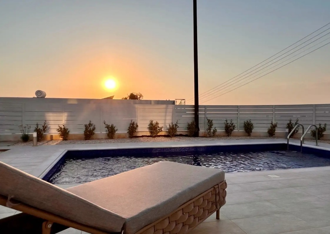 Detached Villa For Rent  in  Chlorakas