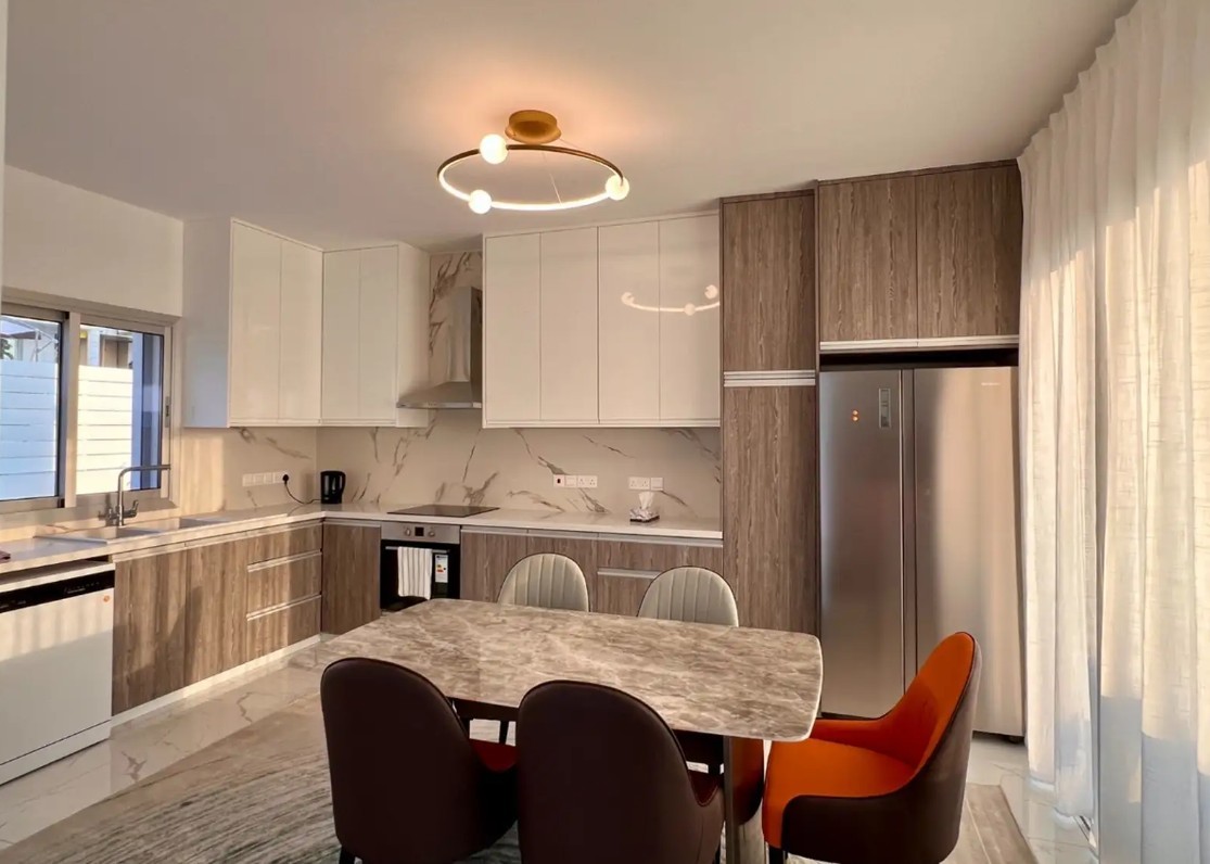 Detached Villa For Rent  in  Chlorakas