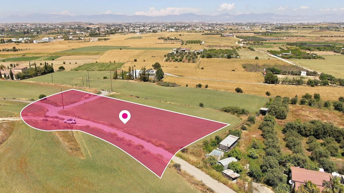 Residential field in Pera, Nicosia