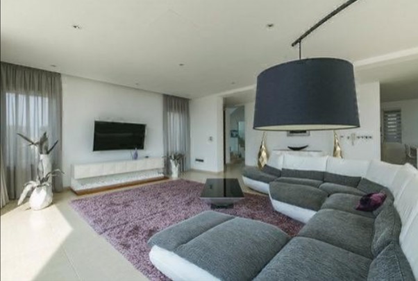 Detached Villa For Rent  in  Peyia - Sea Caves