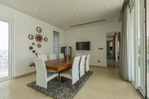 Detached Villa For Rent  in  Peyia - Sea Caves