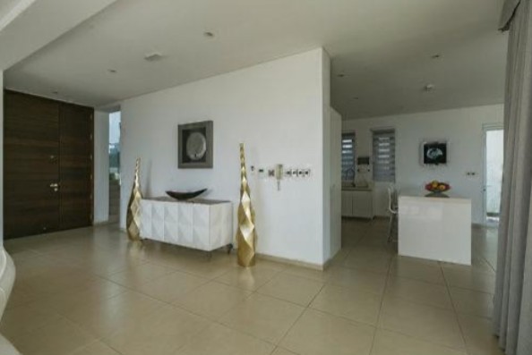 Detached Villa For Rent  in  Peyia - Sea Caves