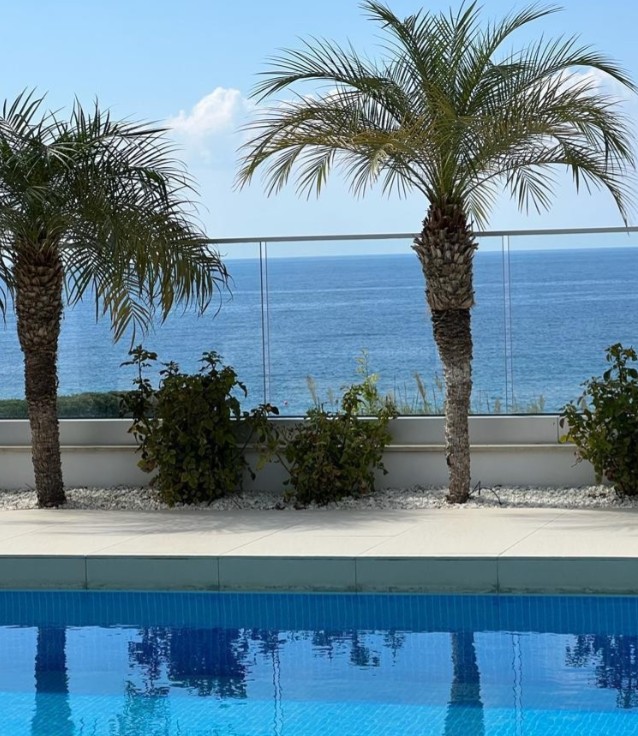Detached Villa For Rent  in  Peyia - Sea Caves