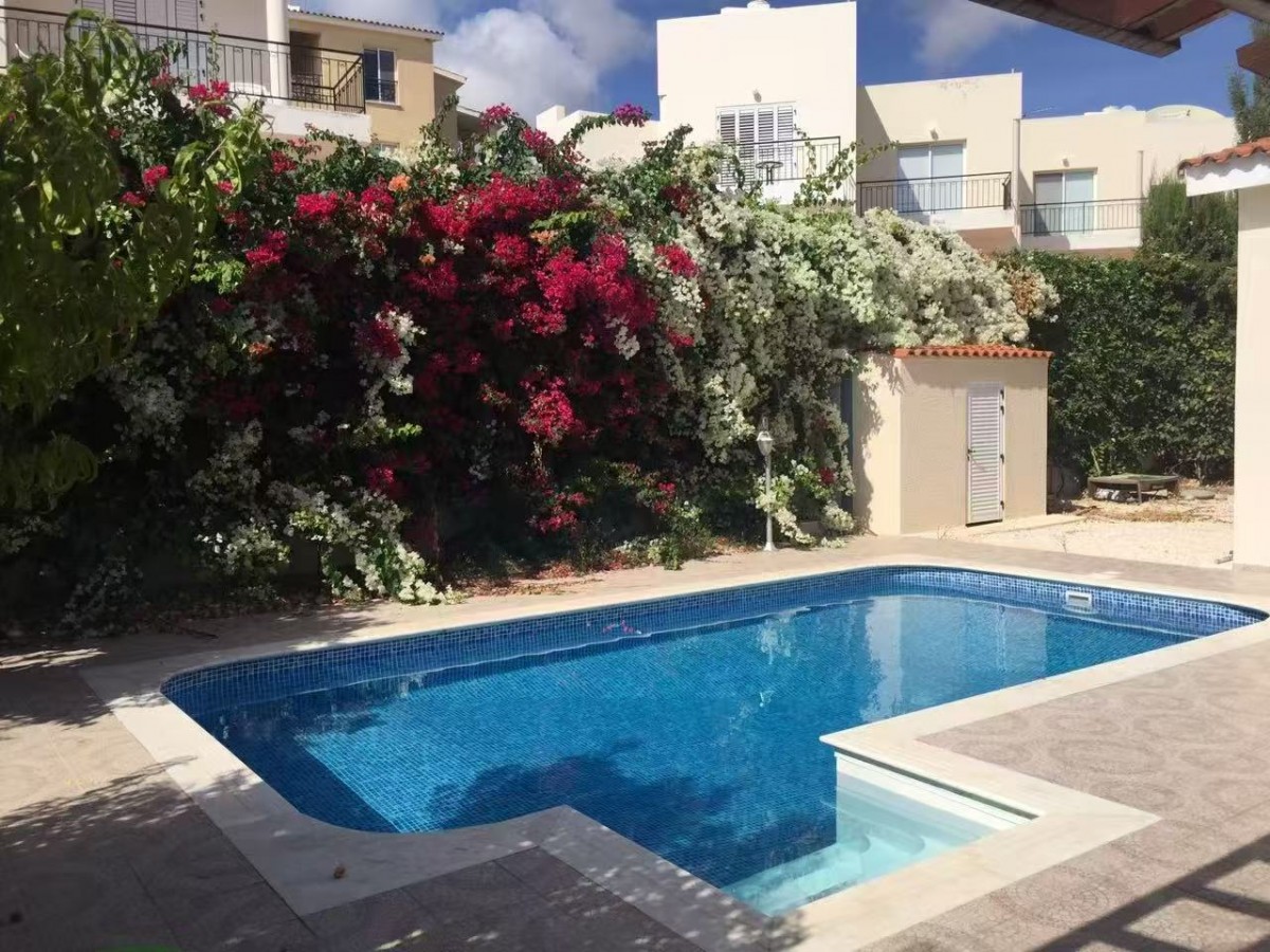 Peyia, Paphos Bungalow For Sale | WW29437