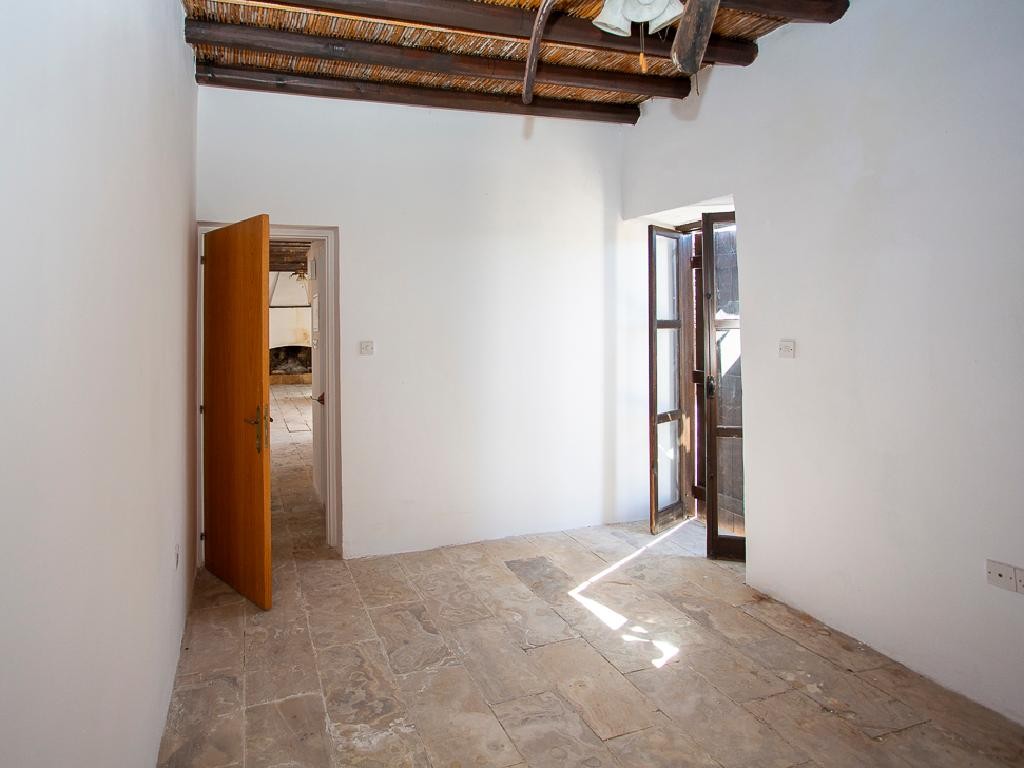 Semi Detached Villa For Sale  in  Lysos