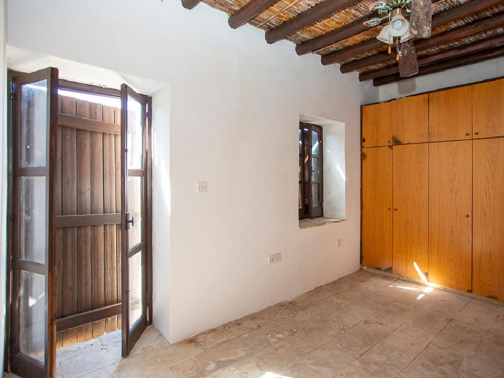 Semi Detached Villa For Sale  in  Lysos